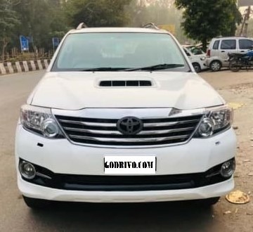 Toyota Fortuner 4x2 AT