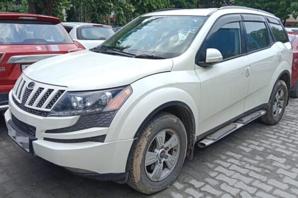 Mahindra Xuv 500 - (W-8) AWD