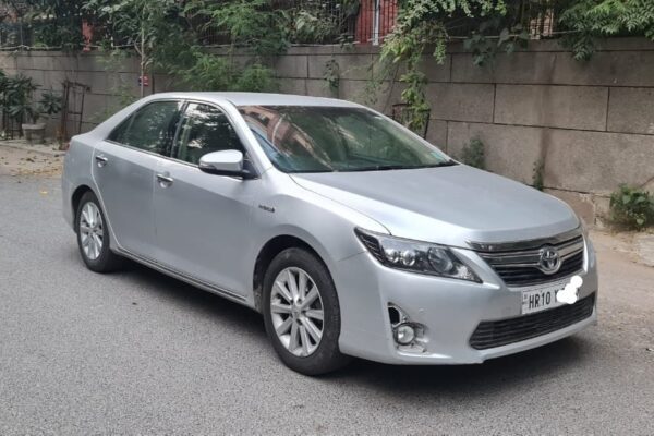 Toyota Camry Hybrid Automatic