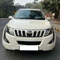Mahindra XUV 500 W8