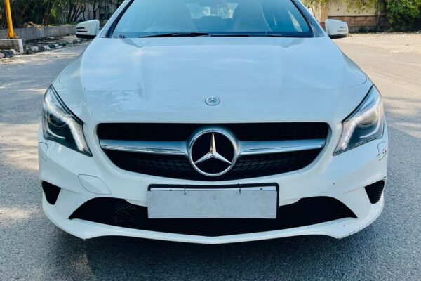 Mercedes Benz CLA 200 Petrol