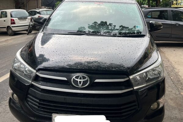 Toyota Innova-Crysta 2.8(GX) Automatic