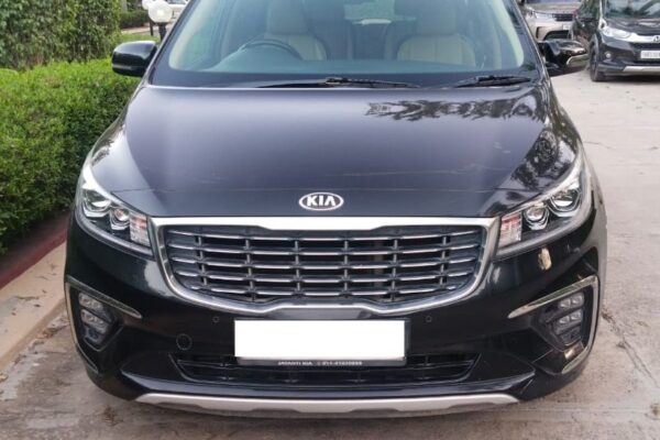 Kia Carnival Limousine Automatic (Sunroof)