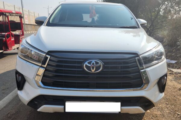Toyota Innova Crysta VX (Petrol)