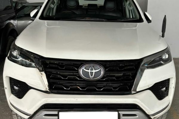 Toyota Fortuner 4x2 Automatic