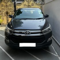 Toyota Innova Crysta V