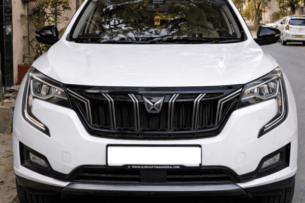 Mahindra XUV 700 AX5 7 Str