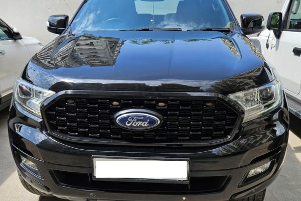 Ford Endeavour 2.0 Titanium