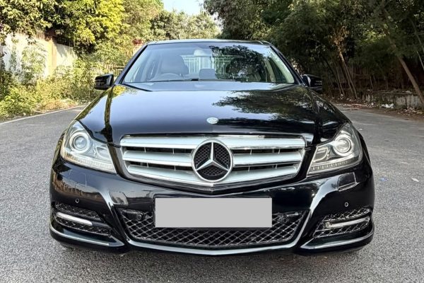Mercedes Benz C-200 CGI Elegance